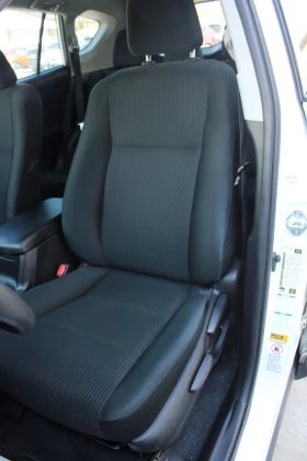 Toyota Rav4 2.5i LE AWD/56 хил. км., снимка 8