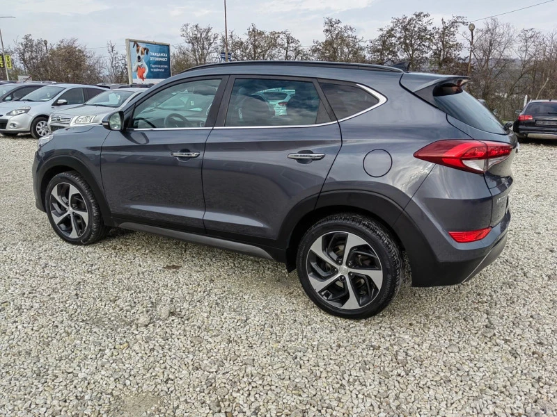 Hyundai Tucson 2.0crdi * 4x4* Navi* PANORAMA* UNIKAT* БАРТЕР* , снимка 5 - Автомобили и джипове - 38939651