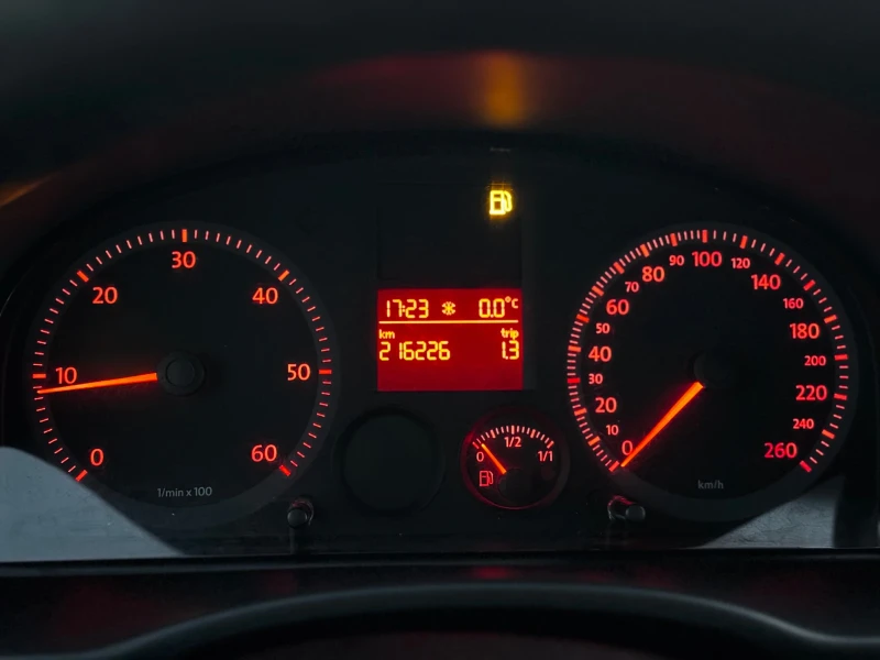 VW Caddy 1.9TDI* Klima, снимка 9 - Автомобили и джипове - 53507232