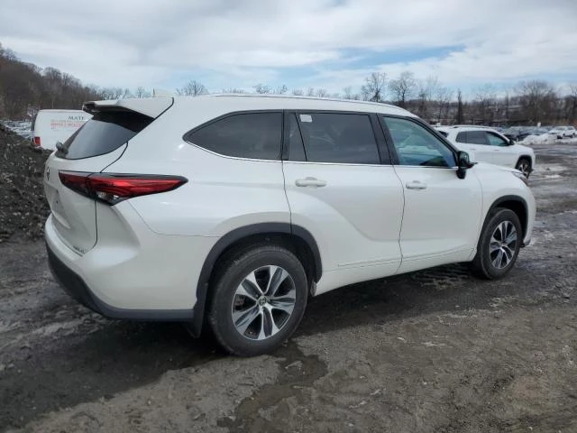 Toyota Highlander XLE PREMIUM, снимка 6 - Автомобили и джипове - 49256694