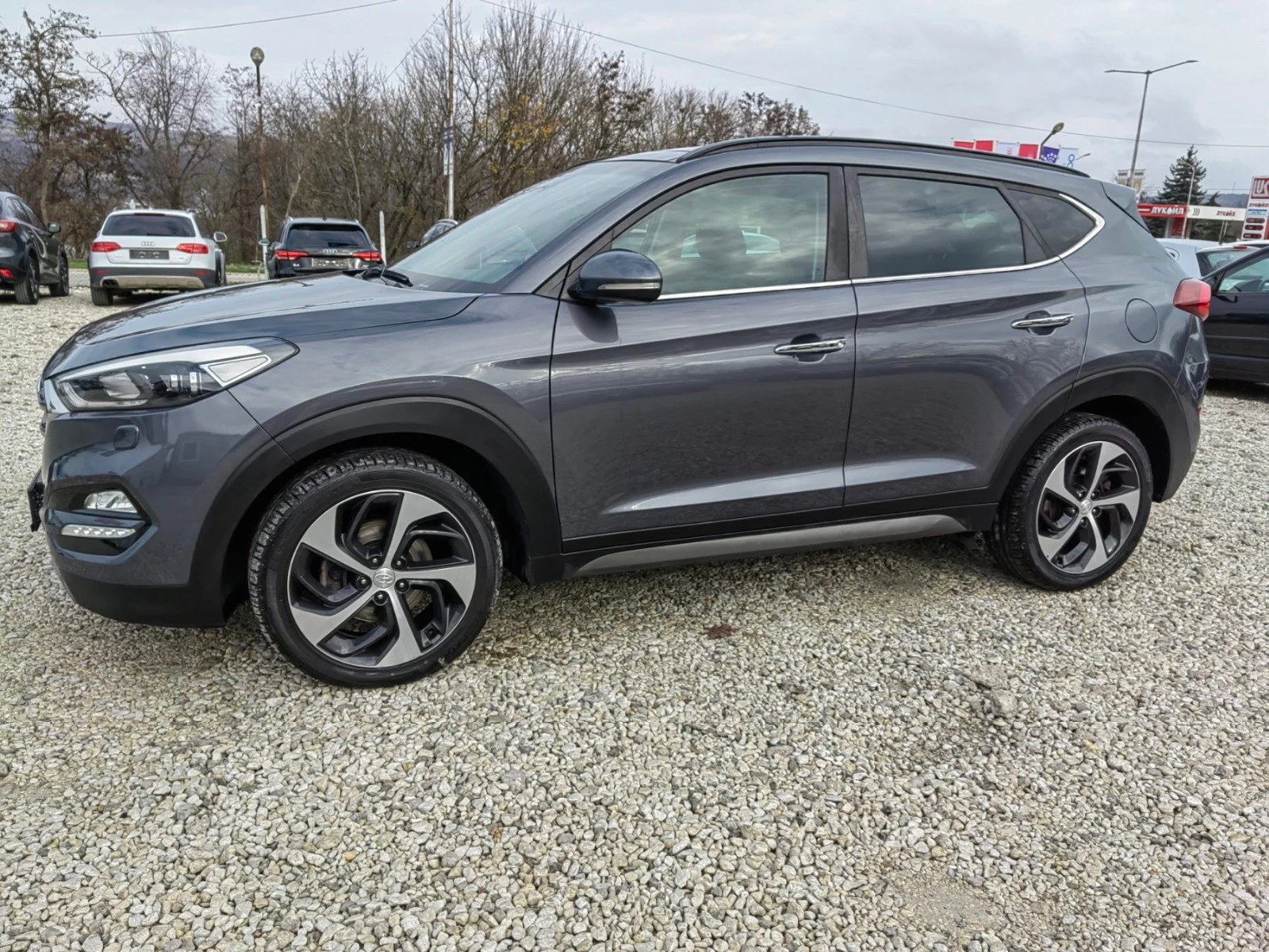 Hyundai Tucson 2.0crdi * 4x4* Navi* PANORAMA* UNIKAT* БАРТЕР*  - изображение 4