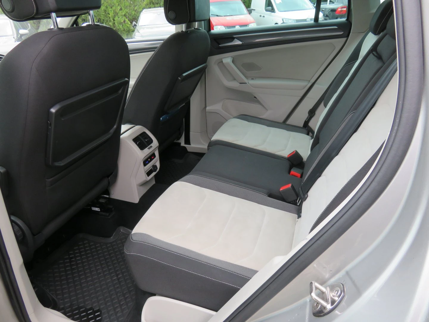 VW Tiguan 2.0 TDI SCR DSG 4MO Highline | Mobile.bg   3