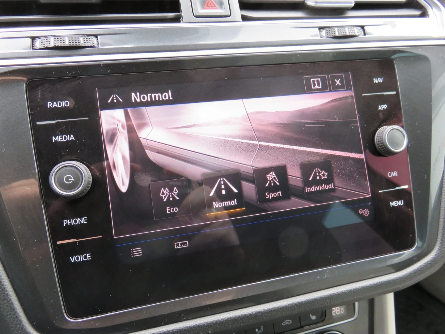 VW Tiguan 2.0 TDI SCR DSG 4MO Highline | Mobile.bg � ����������� 14