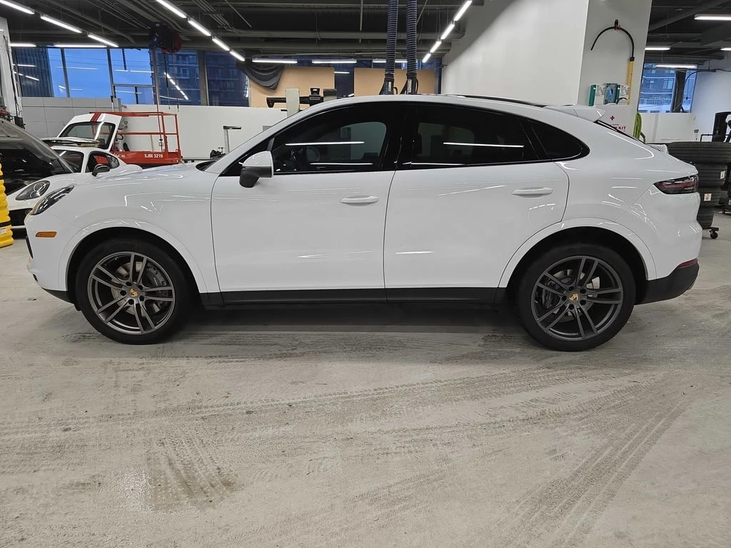 Porsche Cayenne * Coupe AWD * CARFAX * БЕЗ ПЪРВОНАЧАЛНА ВНОСКА - изображение 2