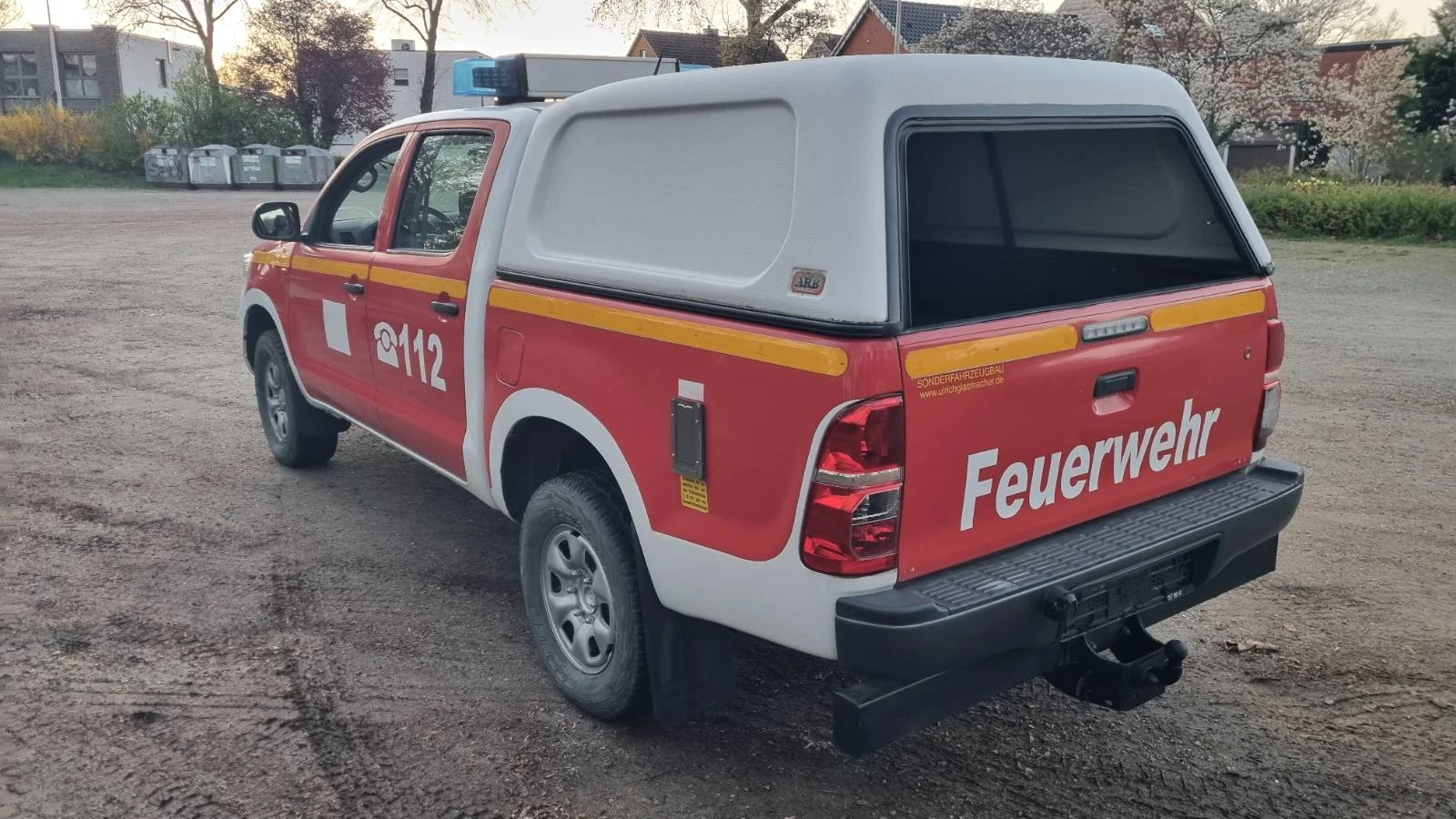 Toyota Hilux 2.5D 4X4 HARDTOP, снимка 5 - Автомобили и джипове - 54064516