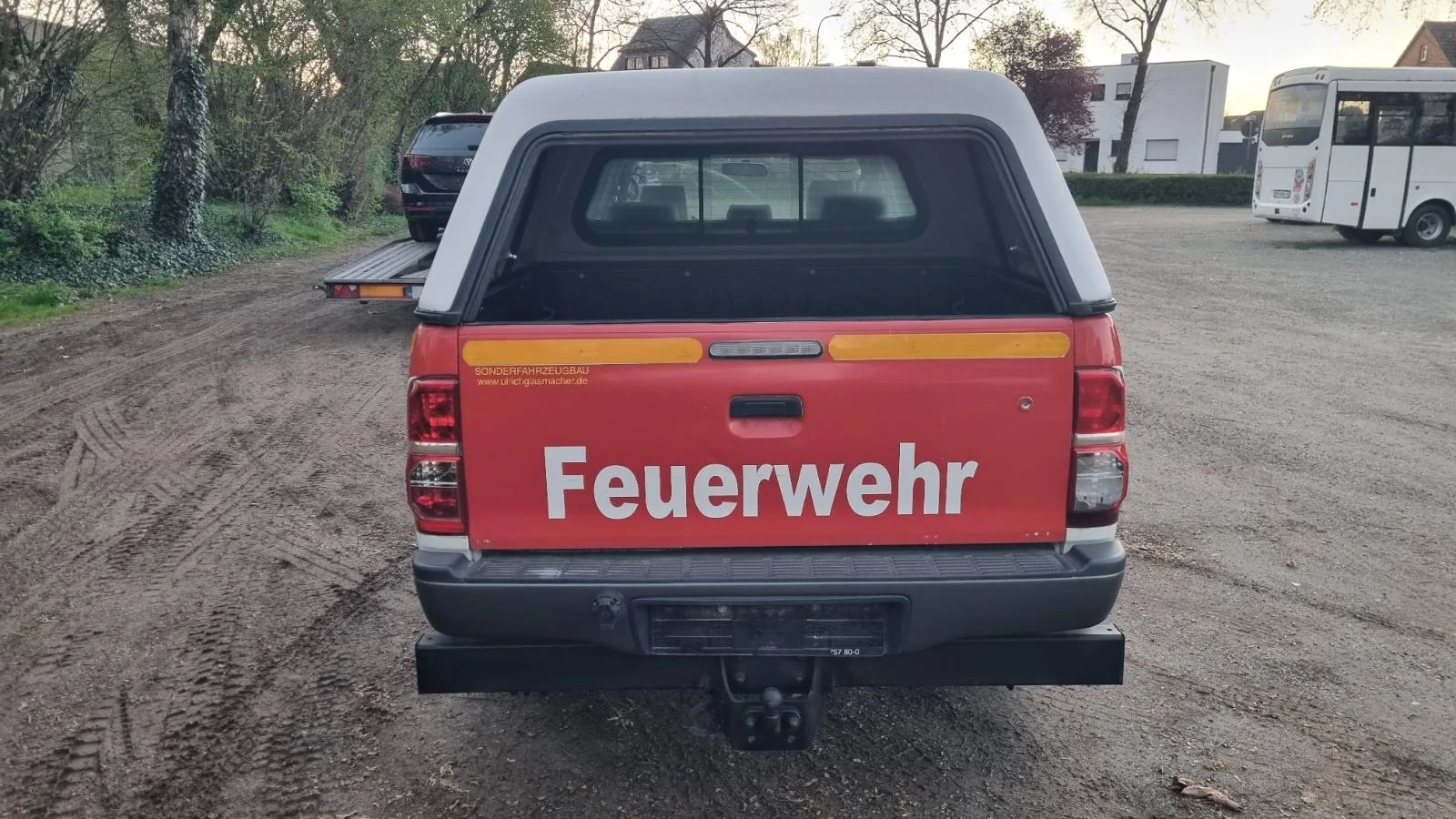 Toyota Hilux 2.5D 4X4 HARDTOP, снимка 6 - Автомобили и джипове - 54064516