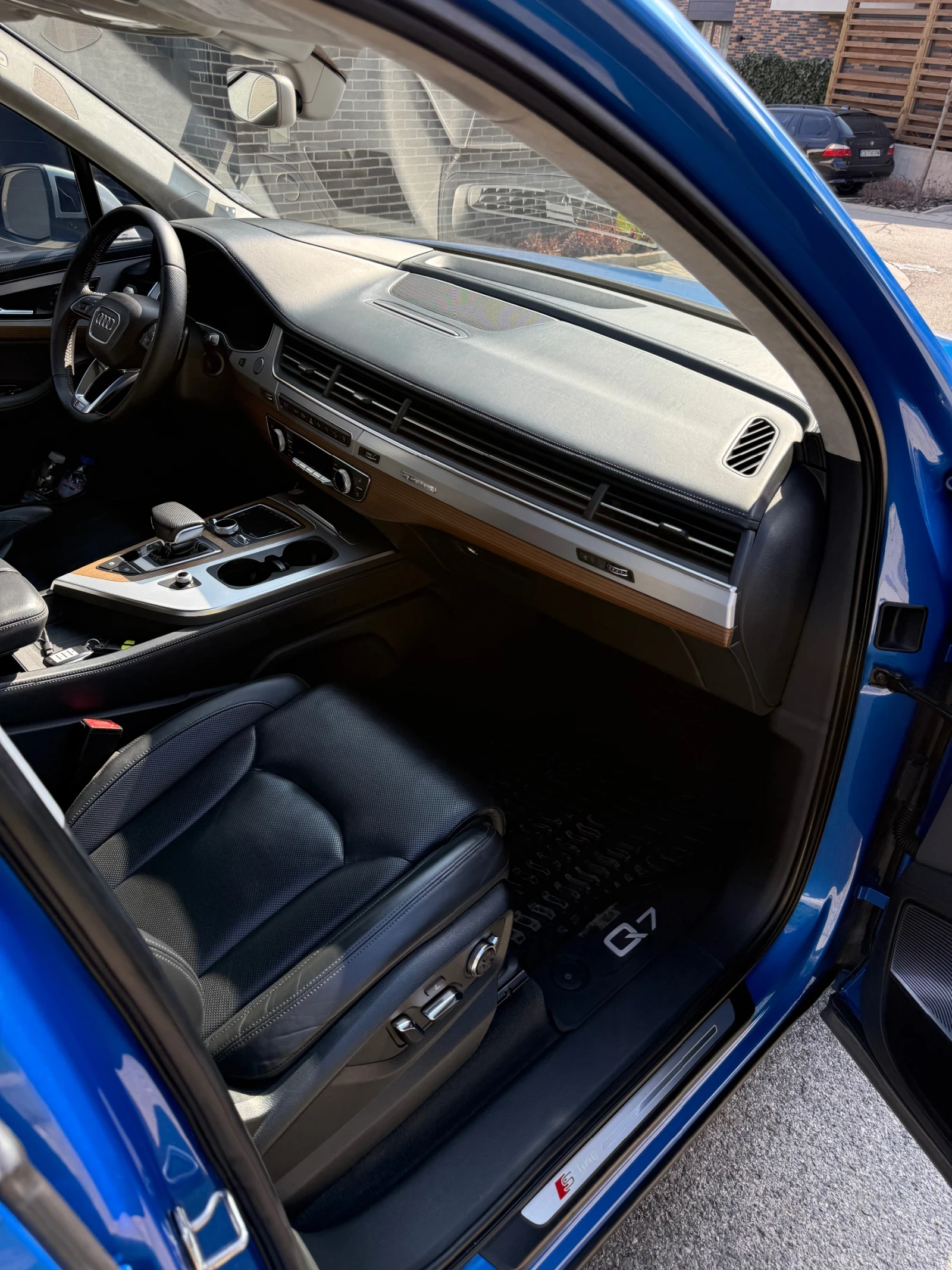 Audi Q7 3.0 TFSI S Line Matrix LED B&O , снимка 9 - Автомобили и джипове - 54145238