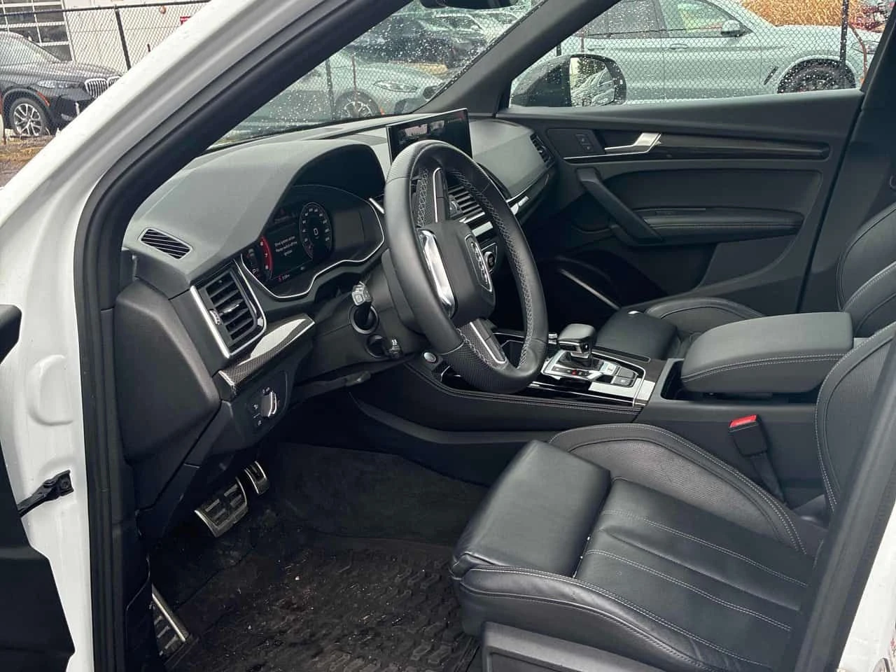 Audi SQ5 * Progressiv * MATRIX* DISTRONIC* PANO* , снимка 5 - Автомобили и джипове - 54162150