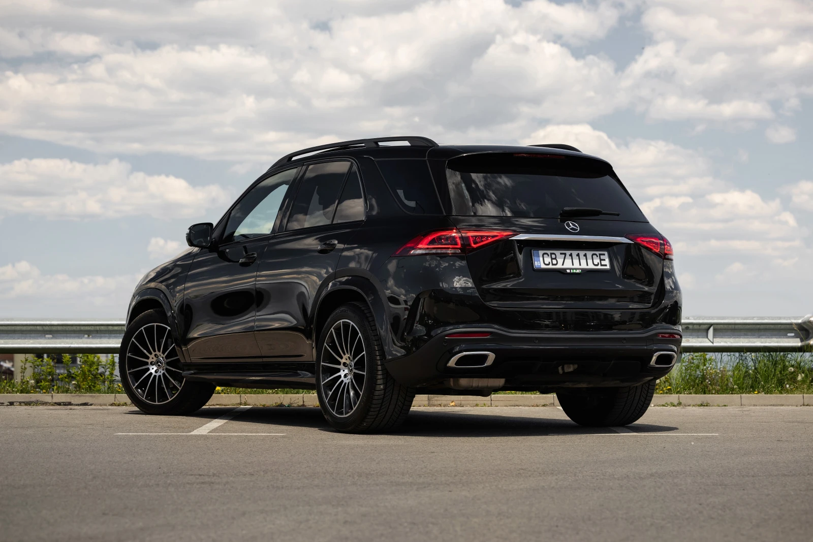 Mercedes-Benz GLE 400 AMG/4Matic/360/Panorama, снимка 3 - Автомобили и джипове - 54445407