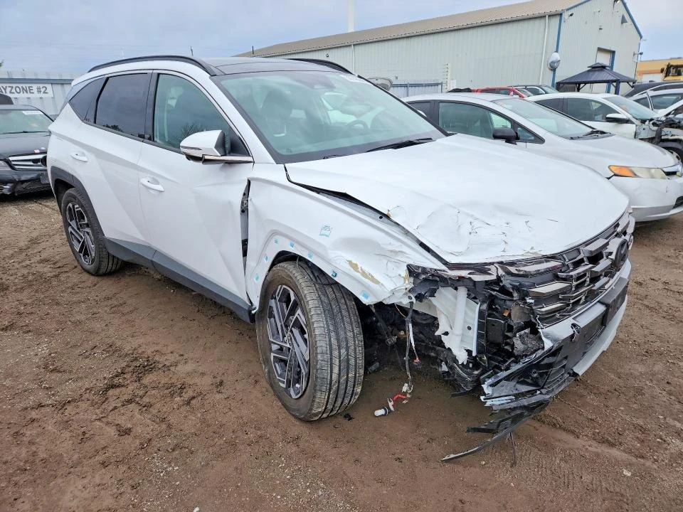 Hyundai Tucson, снимка 4 - Автомобили и джипове - 54760478