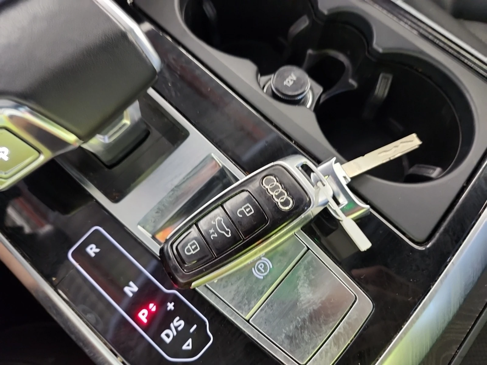 Audi Q7 55 TFSI Quattro Technik Вентилация , снимка 8 - Автомобили и джипове - 54831087