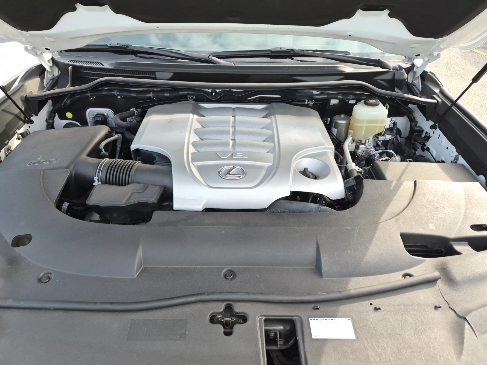 Lexus LX 570, снимка 13 - Автомобили и джипове - 55191654
