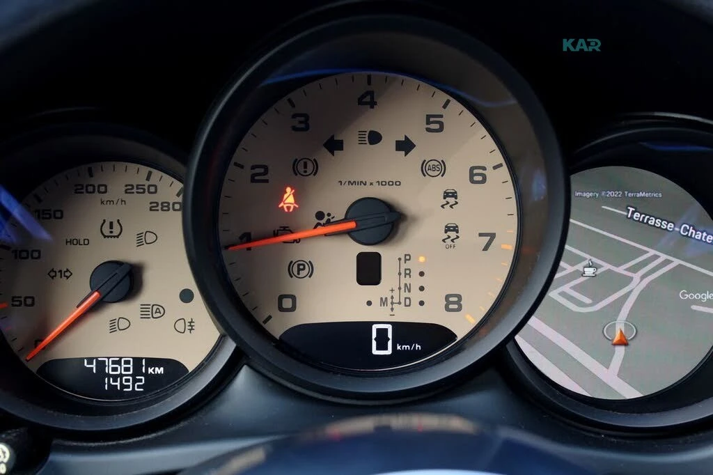 Porsche Macan * АвтоКредит * (Цена до БГ), снимка 12 - Автомобили и джипове - 55387820
