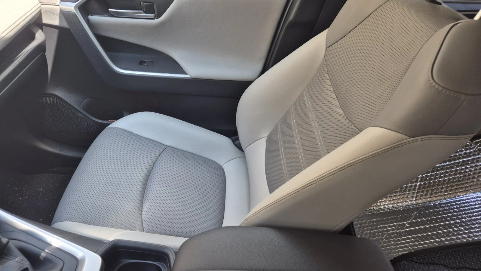 Toyota Rav4, снимка 8 - Автомобили и джипове - 56288564