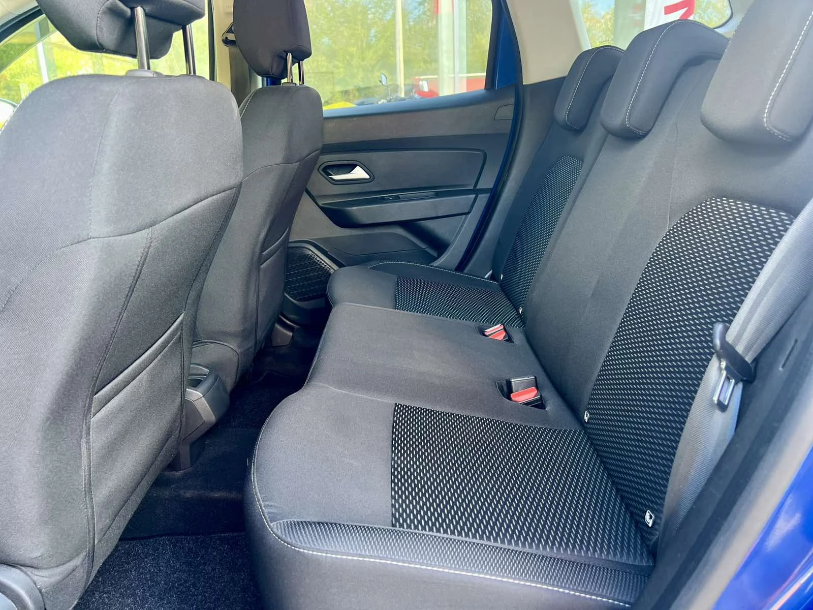 Dacia Duster 1.0 TCe / 100 к.с. / ECO-G, снимка 15 - Автомобили и джипове - 56325573