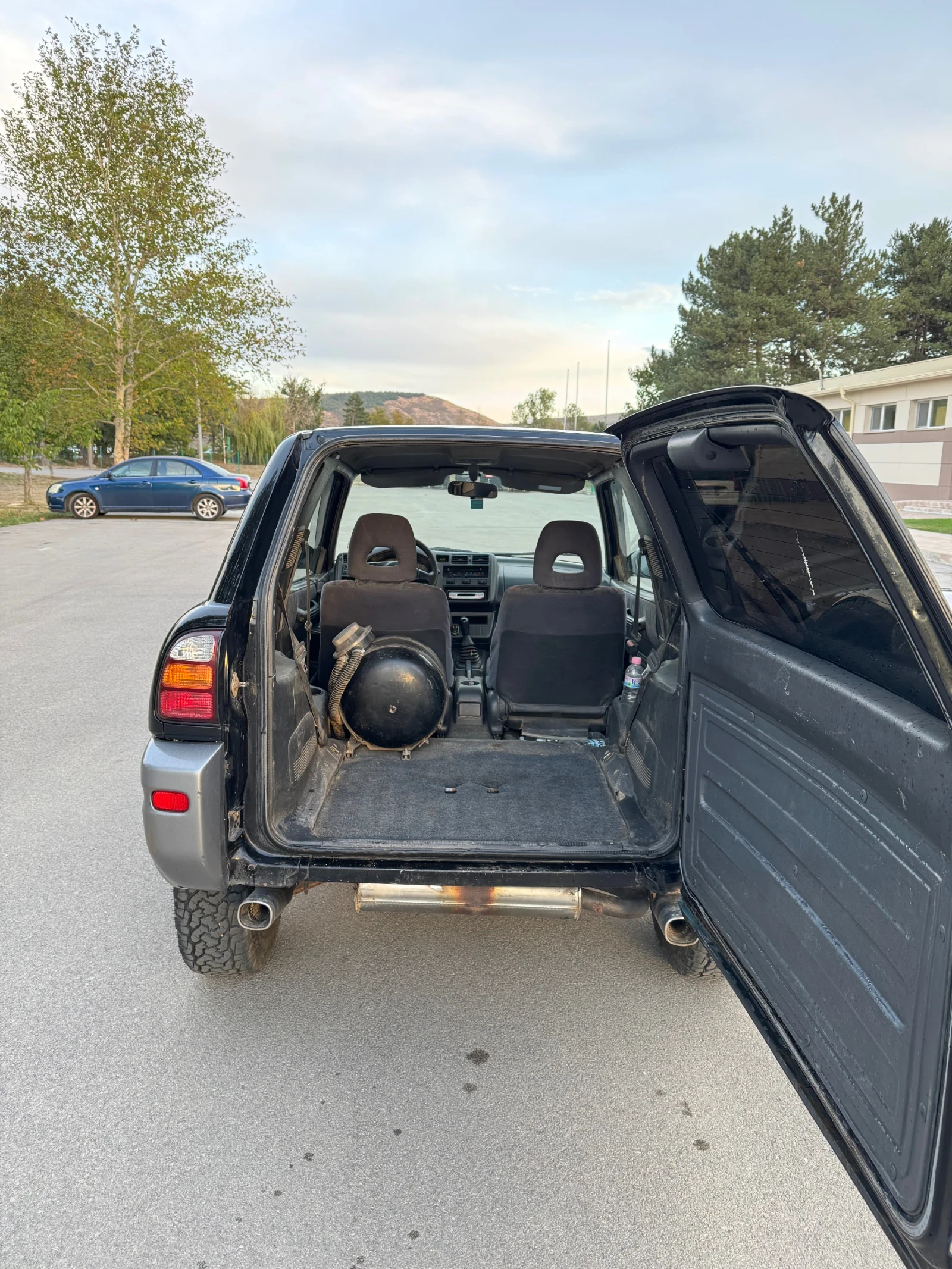Toyota Rav4 SXA10, снимка 5 - Автомобили и джипове - 56353784