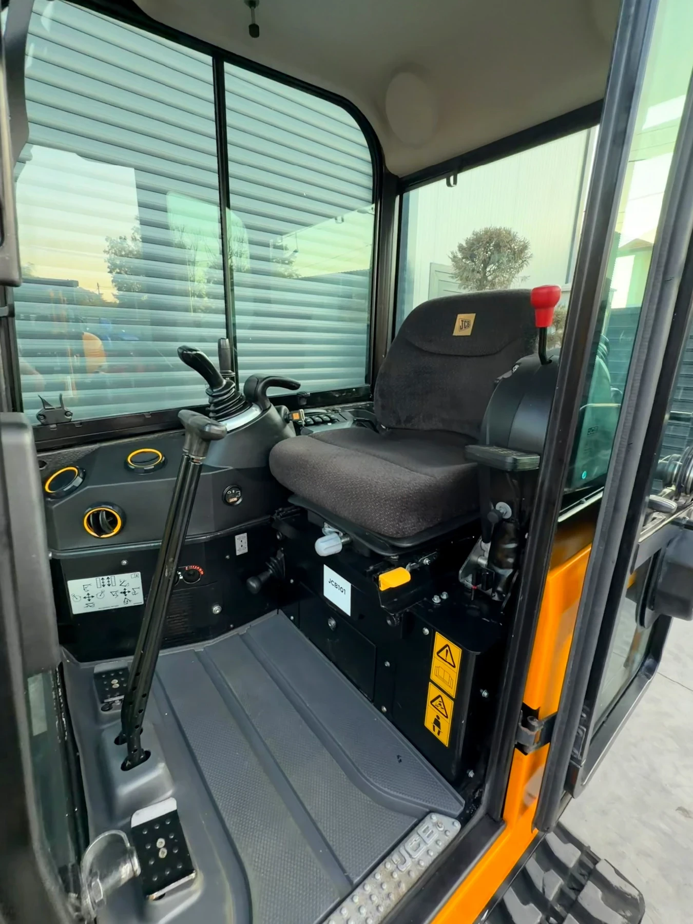 ����� JCB 16C 2023�. 338��. | Mobile.bg � ����������� 6