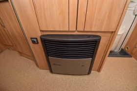 Каравана Fendt 470, снимка 17