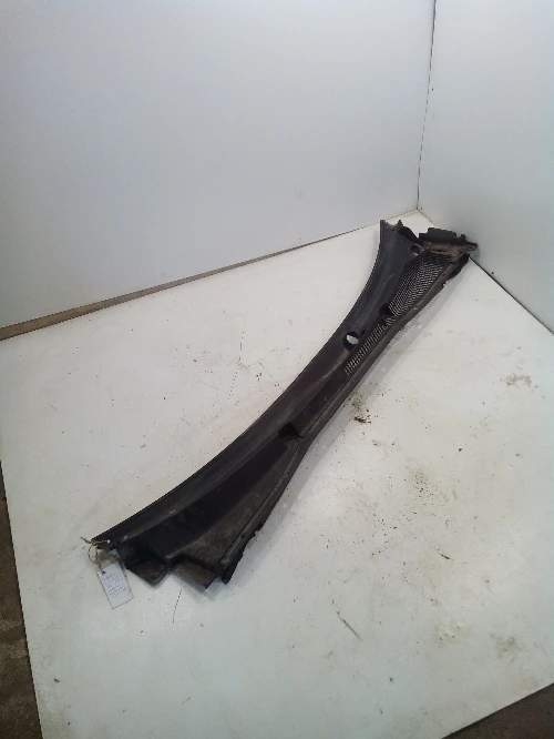 Кора под предни чистачки за Субару Аутбек 