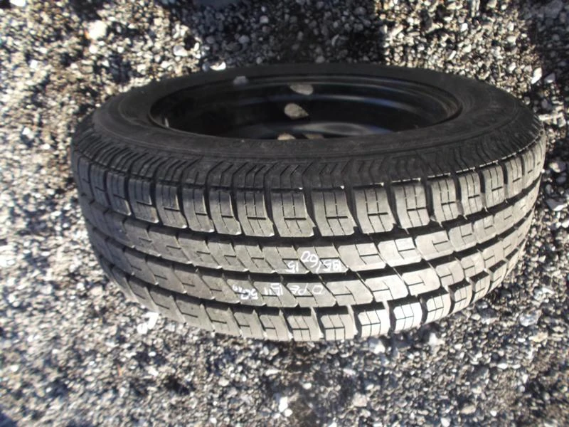 Гуми Летни 195/60R15, снимка 3 - Гуми и джанти - 20468265