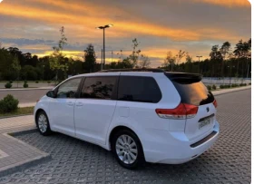 Обява за продажба на Toyota Sienna LIMITED ~39 800 лв. - изображение 1