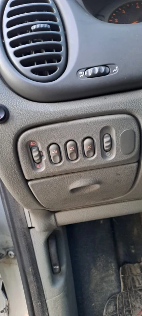 Renault Scenic - 1450 € / 2835.95 лв. - 14099946 10