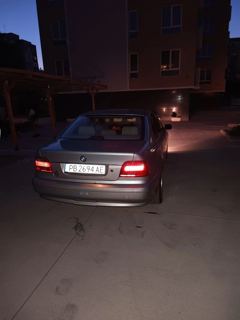 BMW 520, снимка 15 - Автомобили и джипове - 47401189