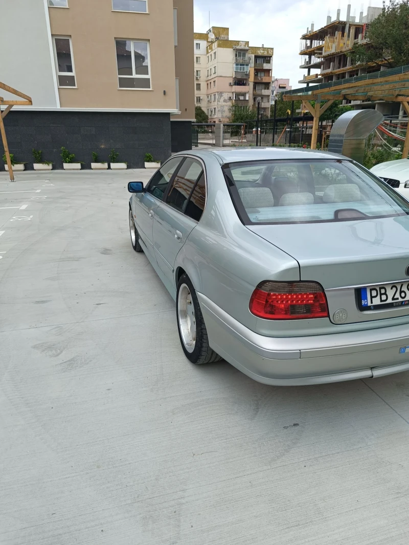 BMW 520, снимка 6 - Автомобили и джипове - 47401189