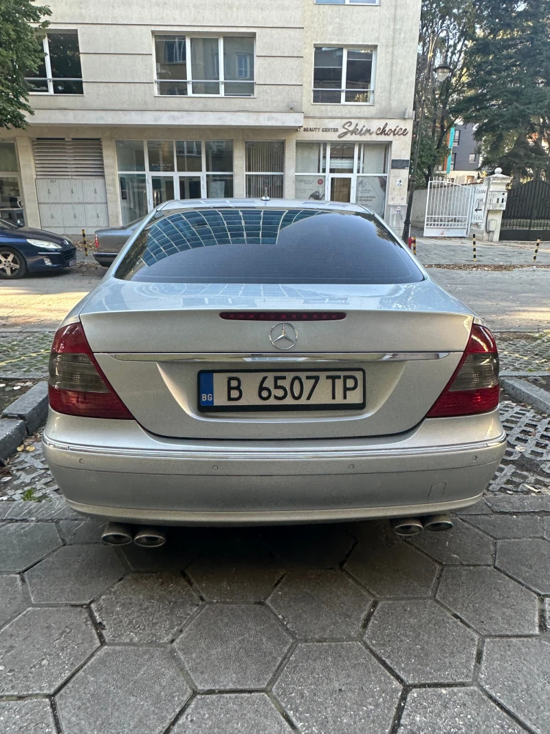 Mercedes-Benz E 320, снимка 3 - Автомобили и джипове - 47439128