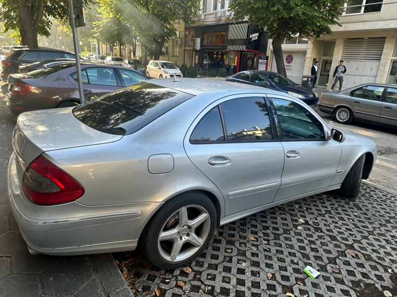 Mercedes-Benz E 320, снимка 1 - Автомобили и джипове - 47439128