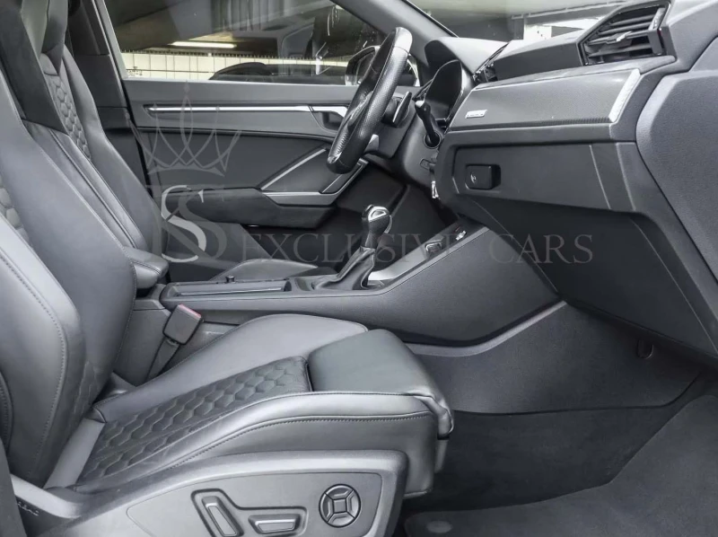 Audi RSQ3 2.5 TFSI QUATTRO* MATRIX* BANG & OLUFSEN* PANO* , снимка 8 - Автомобили и джипове - 51364975