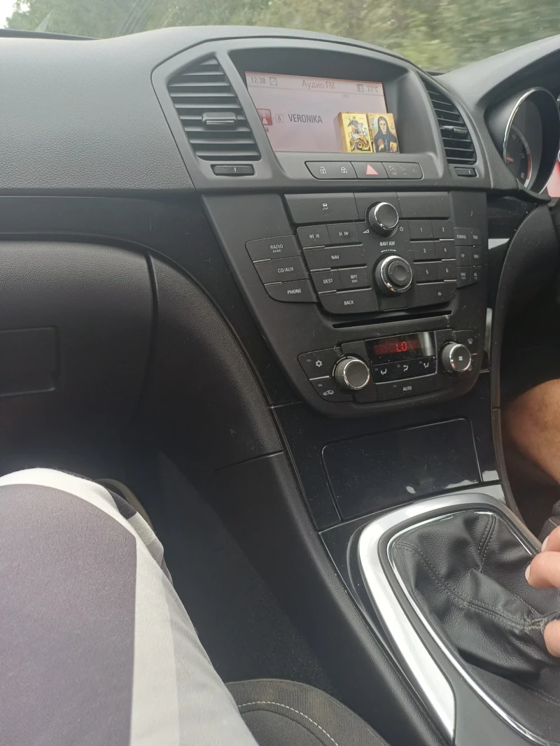 Opel Insignia, снимка 8 - Автомобили и джипове - 51913745