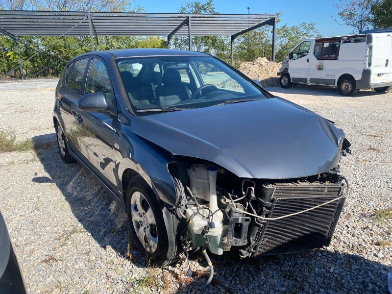 Hyundai I30 1.4, снимка 2 - Автомобили и джипове - 52197389