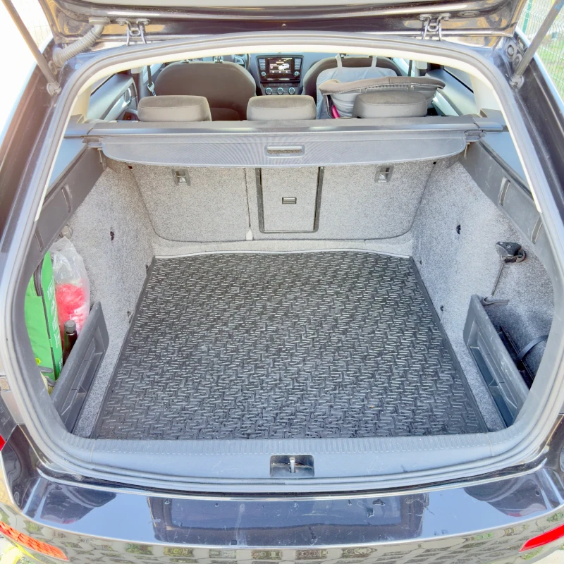 Skoda Octavia 1.8TSI DSG 4x4 141K реални, снимка 15 - Автомобили и джипове - 52425315