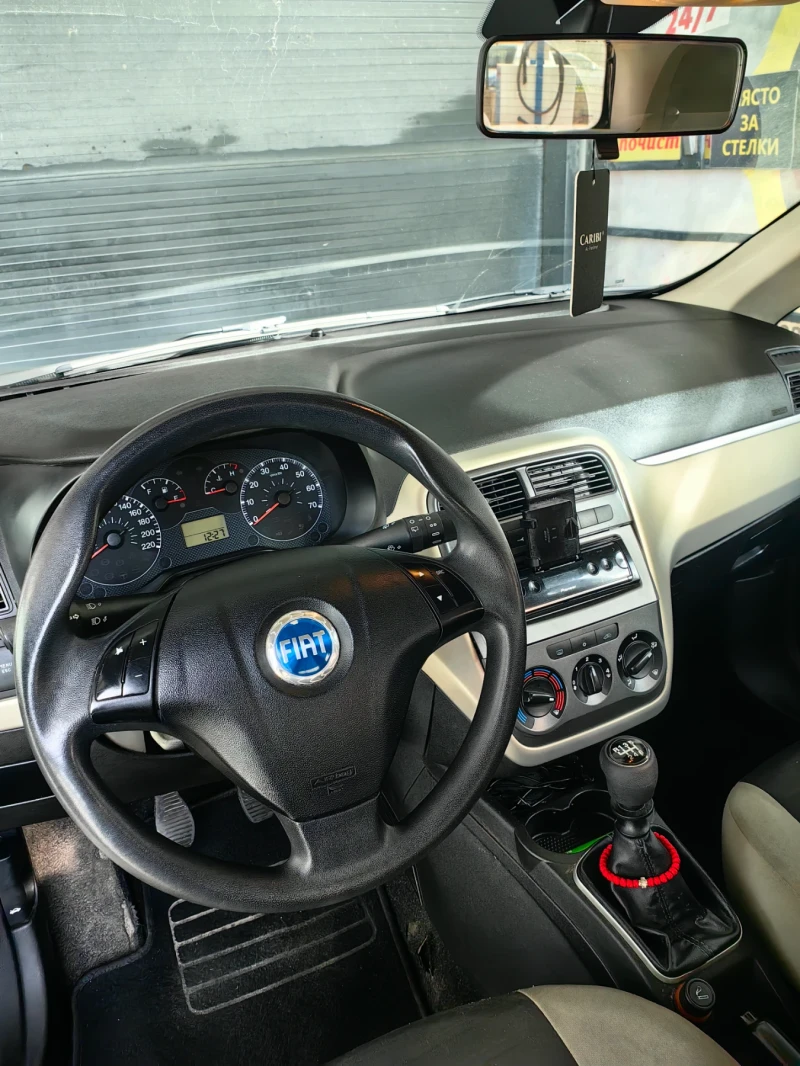 Fiat Punto  GRANDE PUNTO 1.4i, снимка 12 - Автомобили и джипове - 52729041
