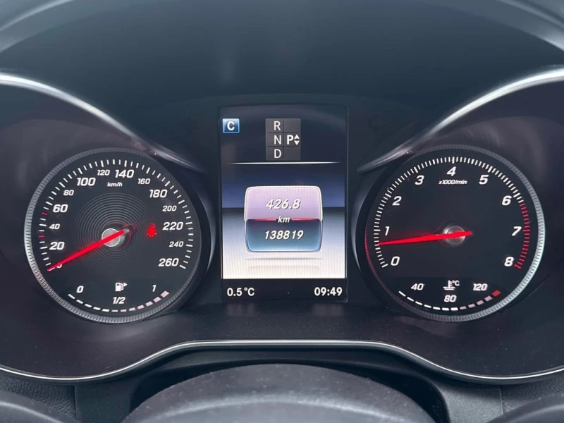 Mercedes-Benz C 300 * CARFAX * БЕЗ ПЪРВОНАЧАЛНА ВНОСКА, снимка 8 - Автомобили и джипове - 53139693