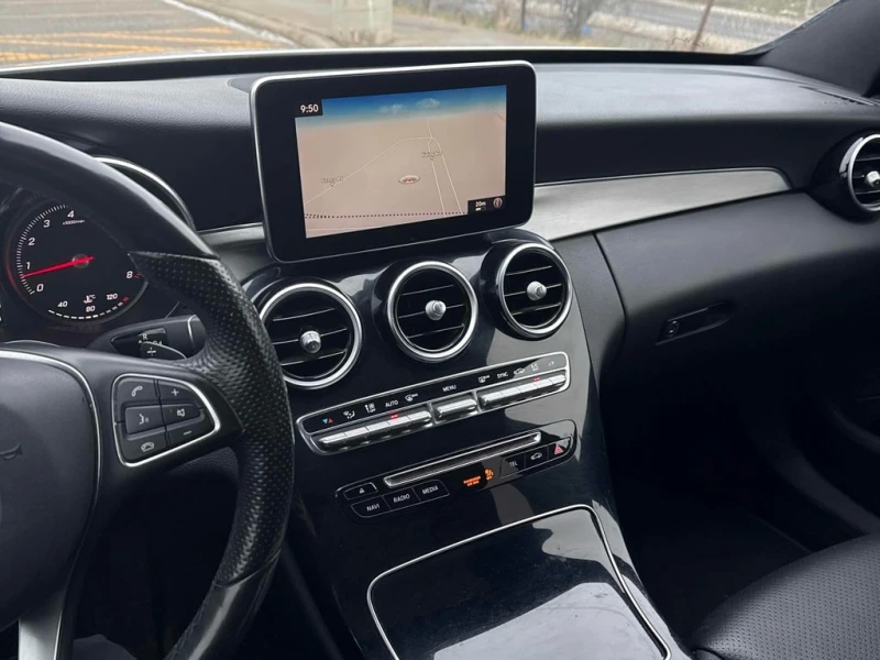Mercedes-Benz C 300 * CARFAX * БЕЗ ПЪРВОНАЧАЛНА ВНОСКА, снимка 9 - Автомобили и джипове - 53139693