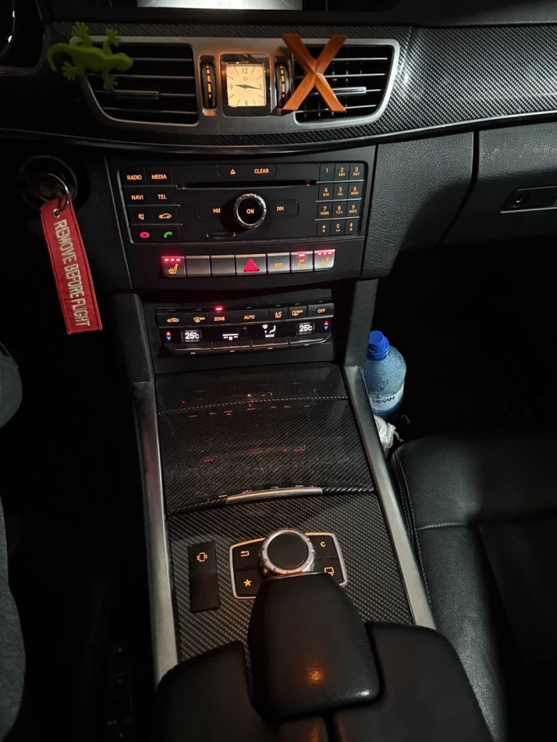 Mercedes-Benz E 200 Bluetec, снимка 10 - Автомобили и джипове - 53225175