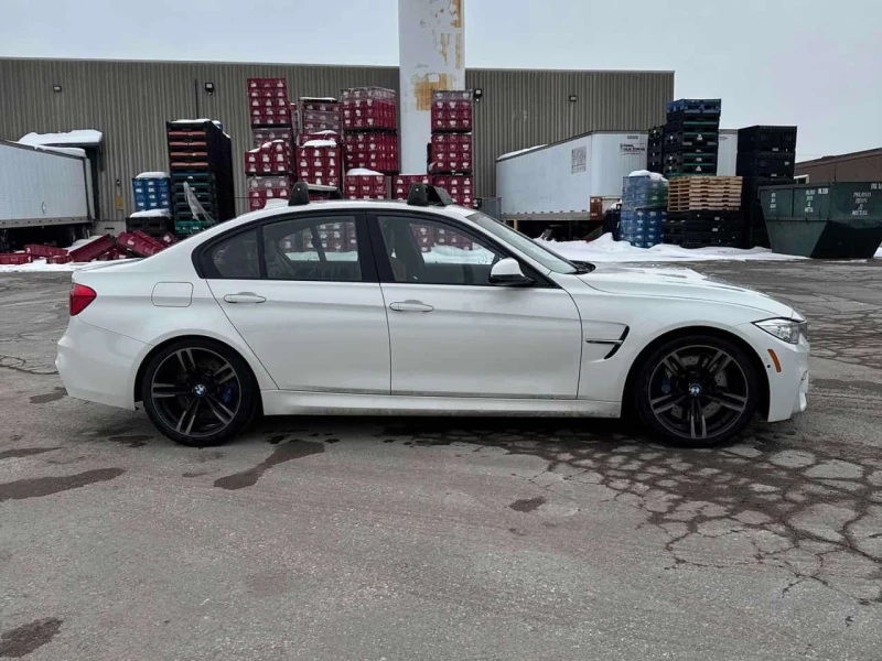 BMW M3 * 4dr Sdn * HARMAN KARDON* 2 КЛЮЧА* KEYLESS* PANO*, снимка 3 - Автомобили и джипове - 53519303