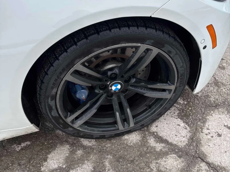 BMW M3 * 4dr Sdn * HARMAN KARDON* 2 КЛЮЧА* KEYLESS* PANO*, снимка 7 - Автомобили и джипове - 53519303