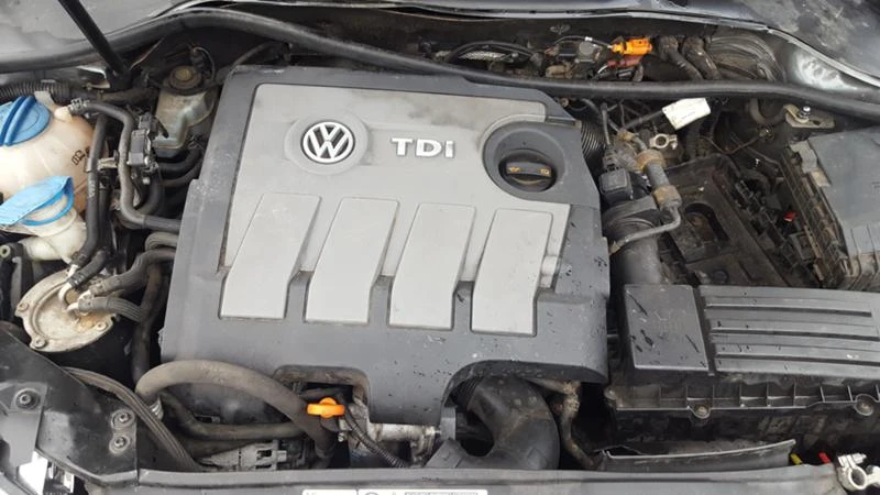 VW Golf 1.6TDI  5-скорости - изображение 6