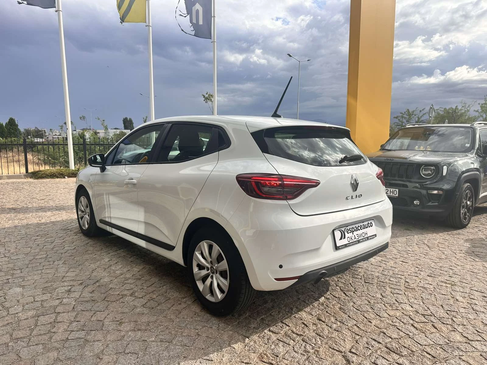 Renault Clio 1.0TCe/ 100к.с./Life - изображение 7
