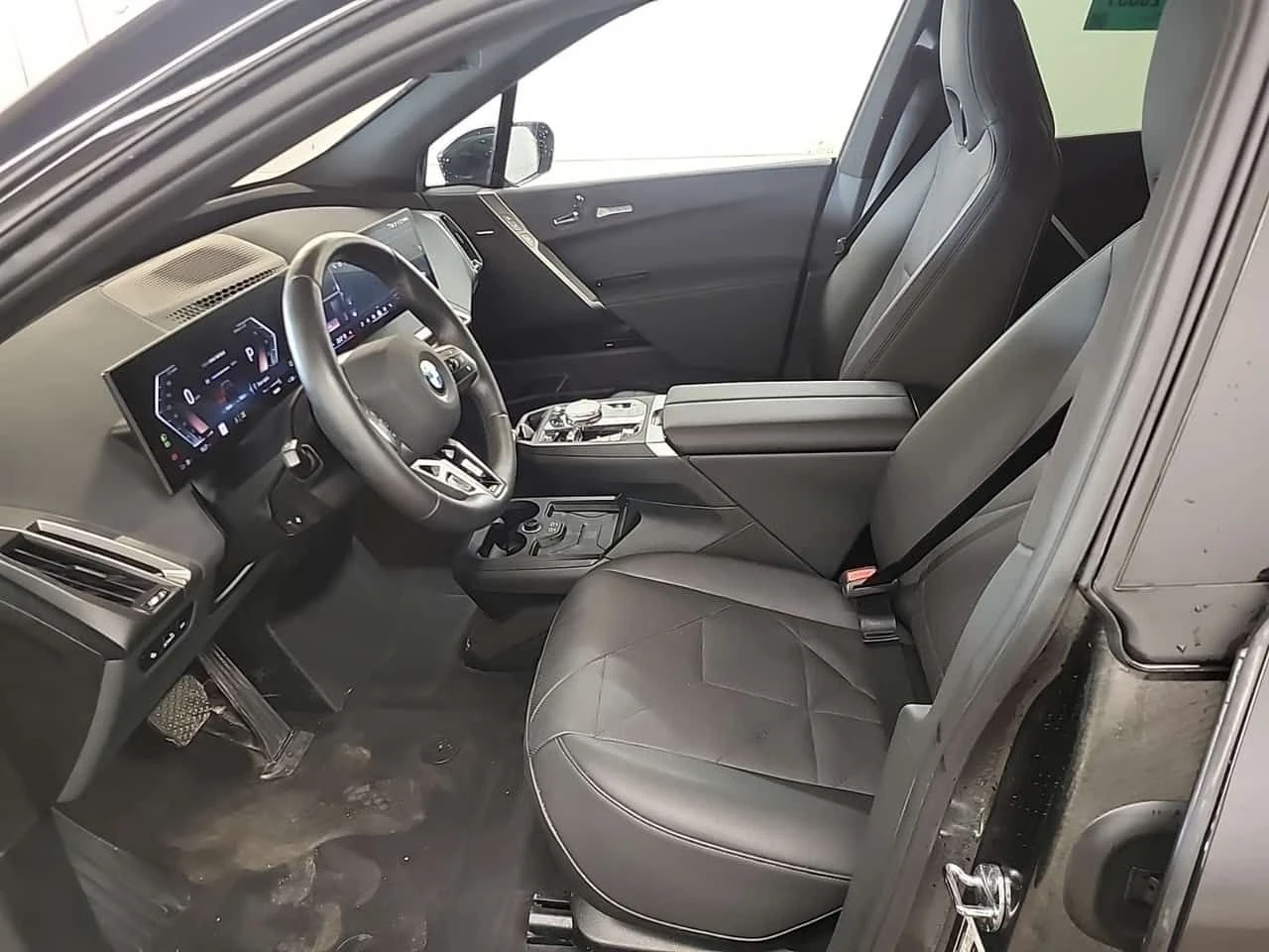 BMW iX * XDRIVE40* CARFAX* HARMAN KARDON* ��������������� | Mobile.bg � ����������� 5