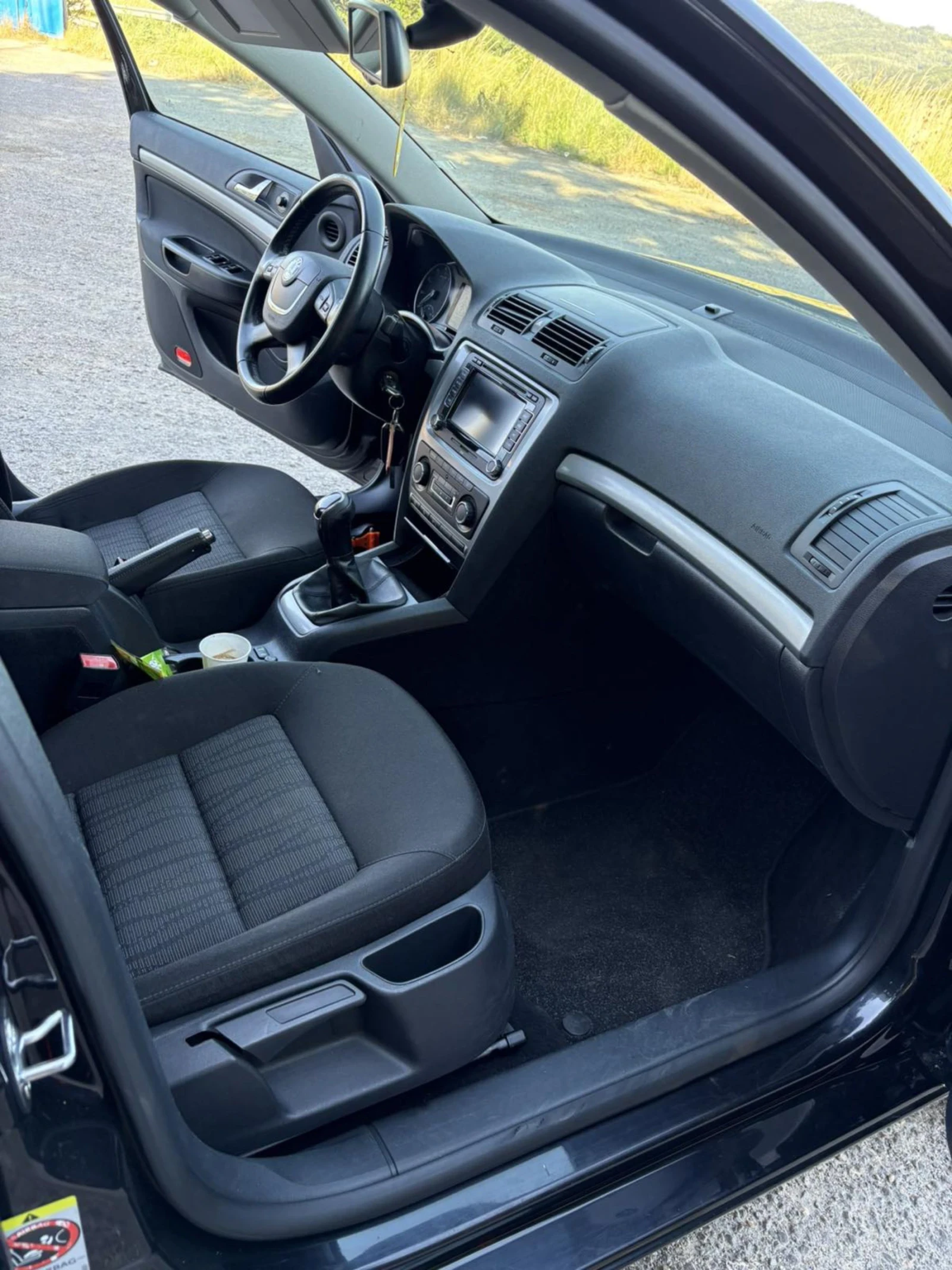 Skoda Octavia 1.2 tsi Elegance  - изображение 9