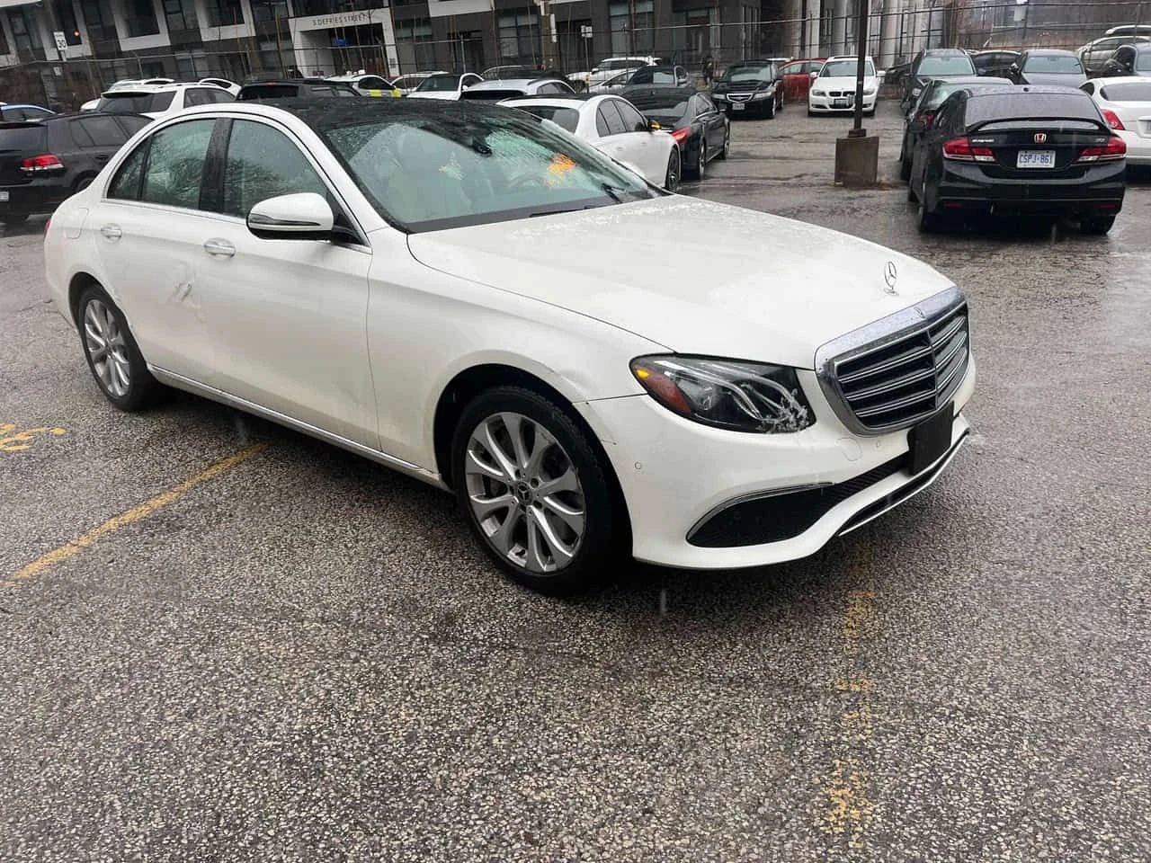 Mercedes-Benz E 450 PANO | KEYLESS | ПОДГРЕВИ | АМБИЕНТ | CARFAX, снимка 16 - Автомобили и джипове - 53928575