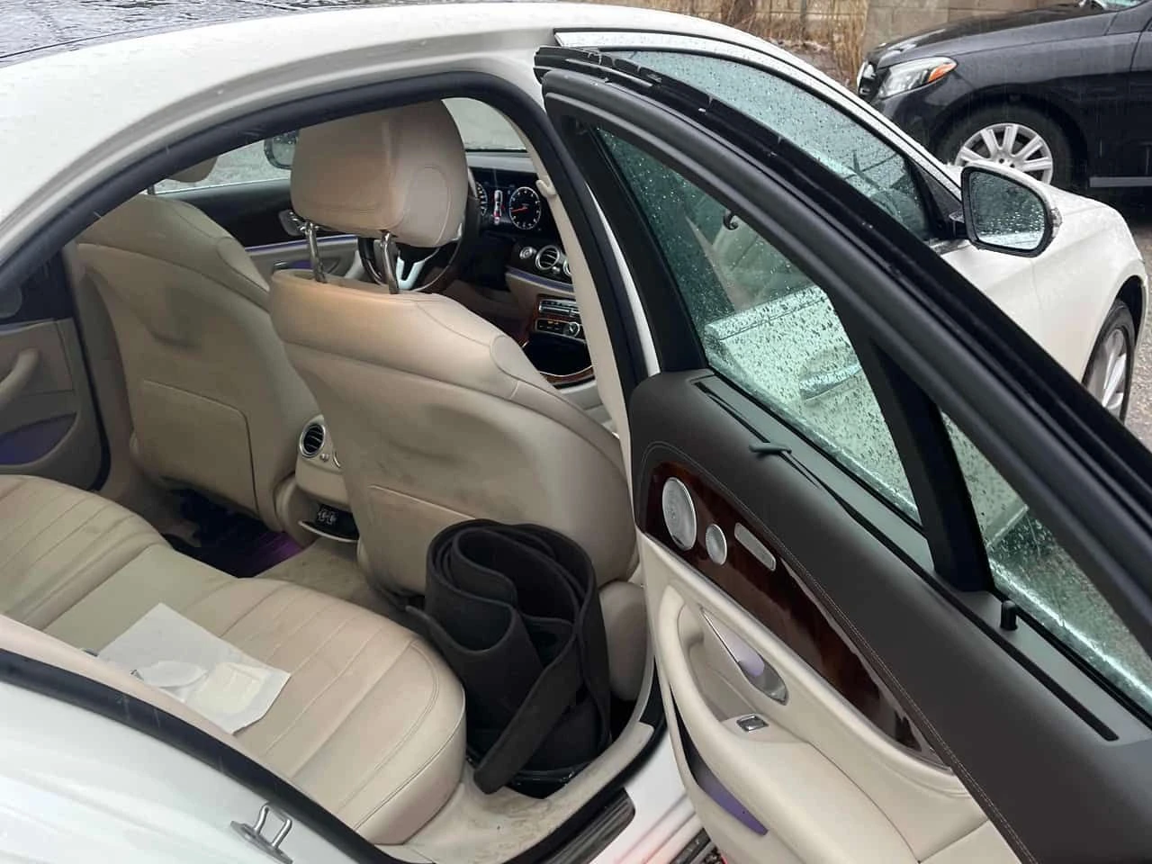 Mercedes-Benz E 450 PANO | KEYLESS | ПОДГРЕВИ | АМБИЕНТ | CARFAX, снимка 14 - Автомобили и джипове - 53928575