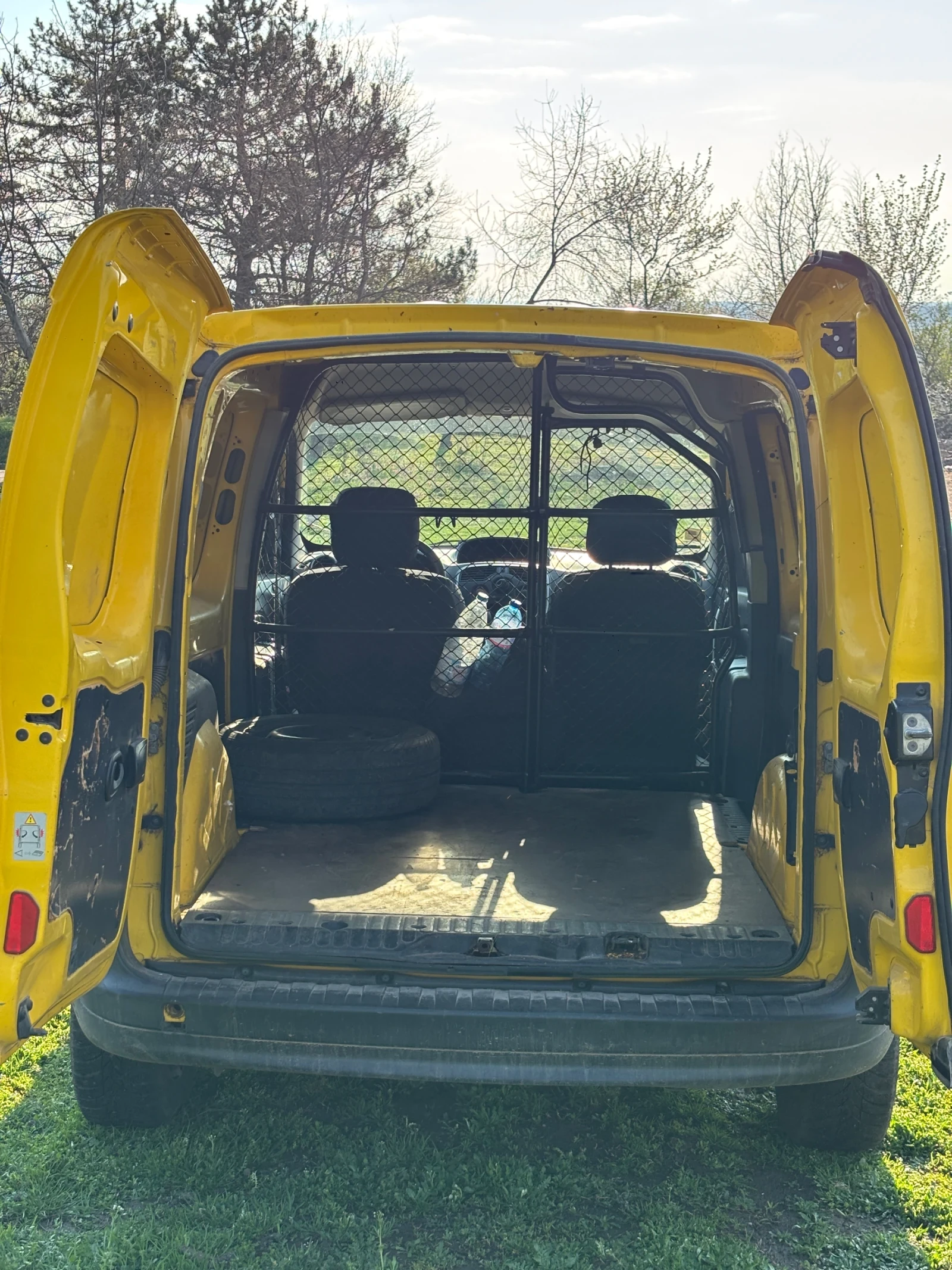 Renault Kangoo 1.5 DCI, снимка 4 - Автомобили и джипове - 54091539