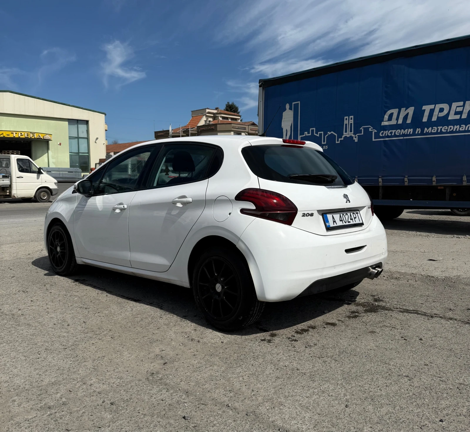 Peugeot 208 1.5 hdi , снимка 4 - Автомобили и джипове - 54133488