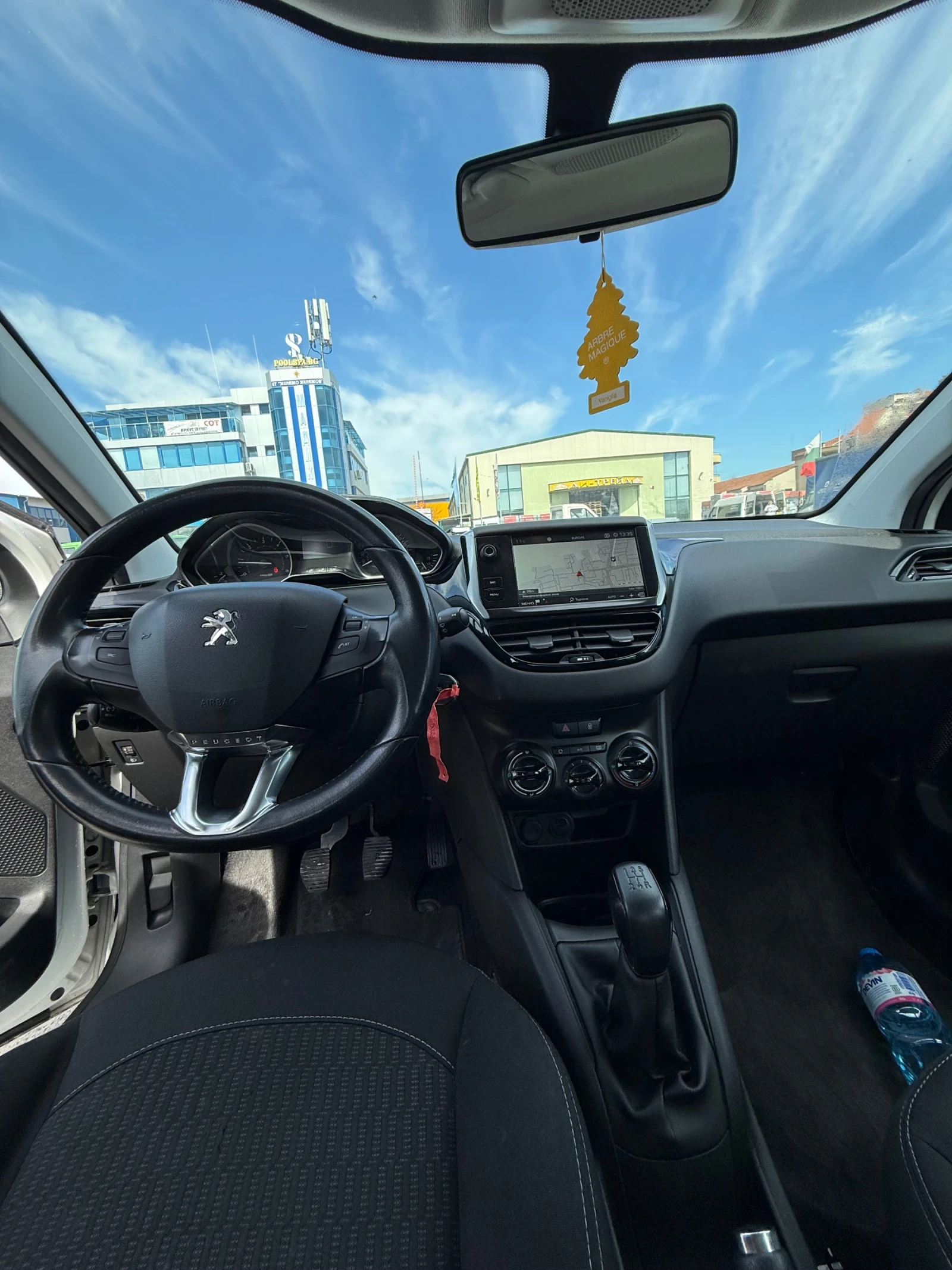 Peugeot 208 1.5 hdi , снимка 8 - Автомобили и джипове - 54133488