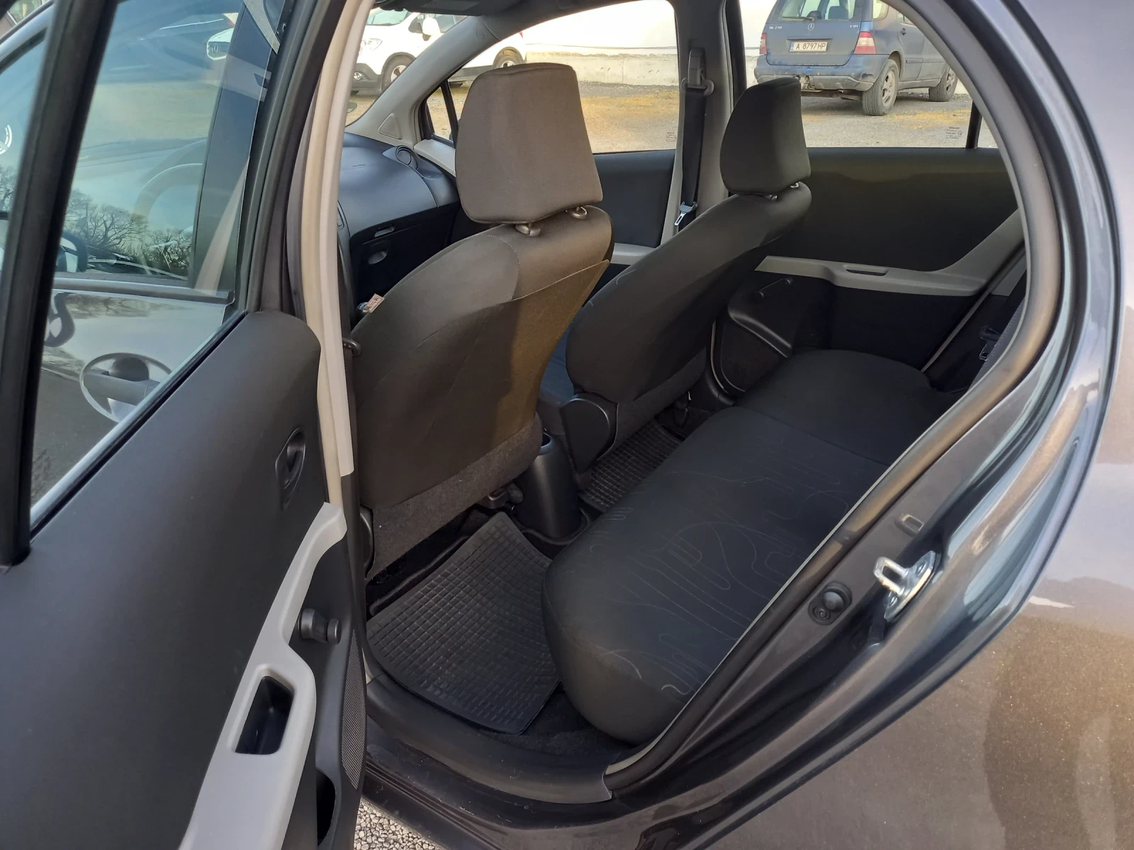 Toyota Yaris 1.33vvti | Mobile.bg � ����������� 13